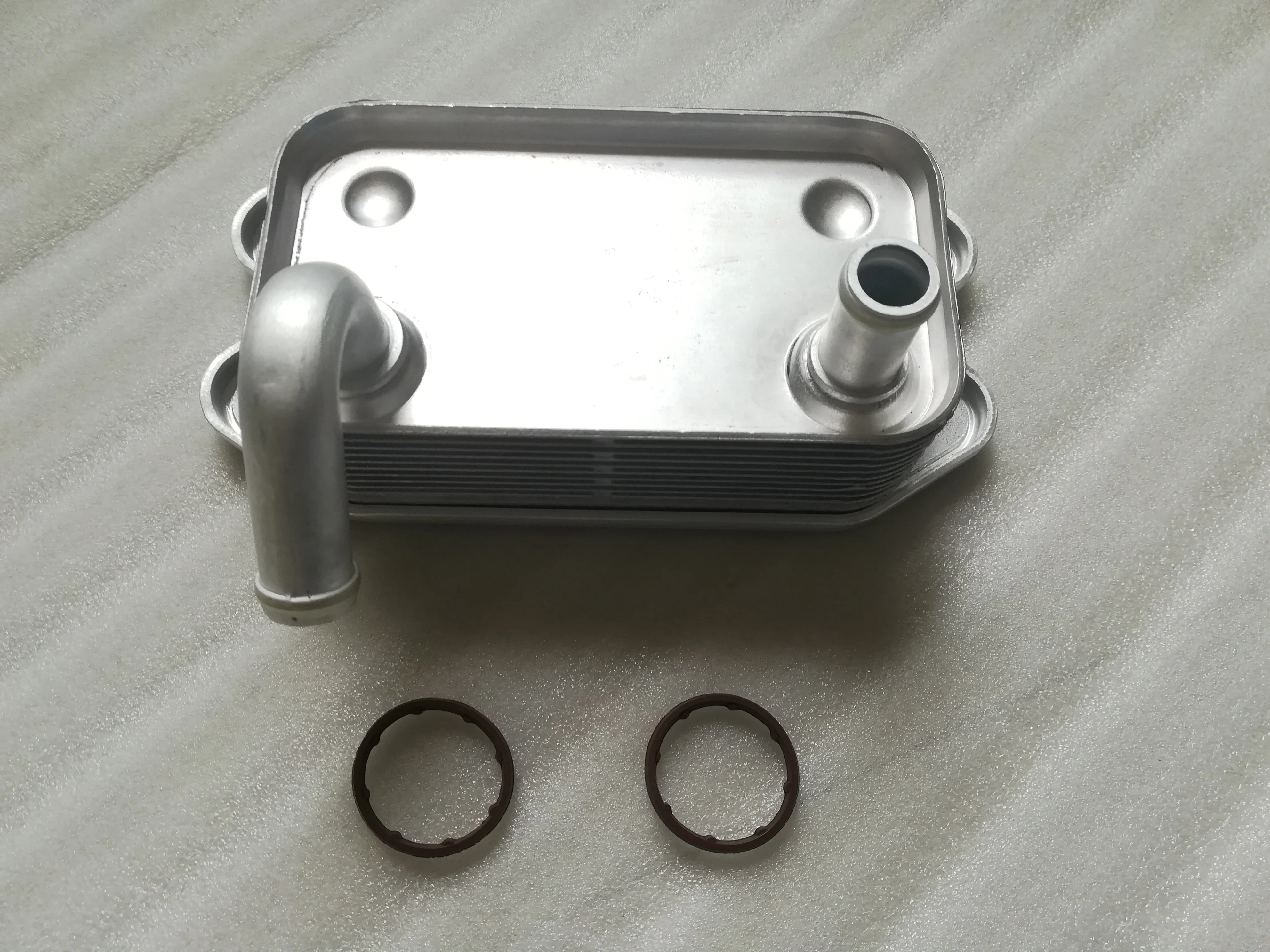 Бесплатная доставка масляный радиатор двигателя с уплотнительными кольцами