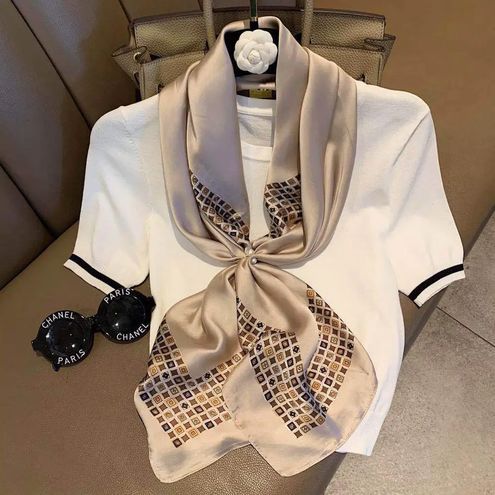 Женский платок с геометрическим принтом 90x90 см| |