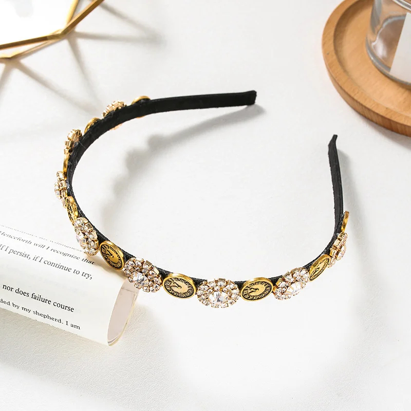 

Vintage Retro Clock Shiny Headwear Hairband For Women Hip Hop Statement Design Rhinestone Outdoor Barrette Hair Accessories 2021