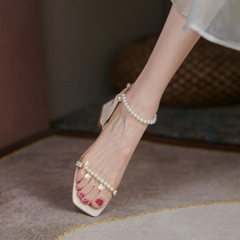 

2021 New Summer Wimen Shoes Clear PVC Sandals Square Heel Leather Pearl Sandals Women Concise Women Fashion Low Heels Sandals
