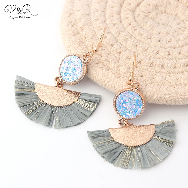 Серьги-Крючки ручной работы с жемчугом украшенные проволокой/искусственными