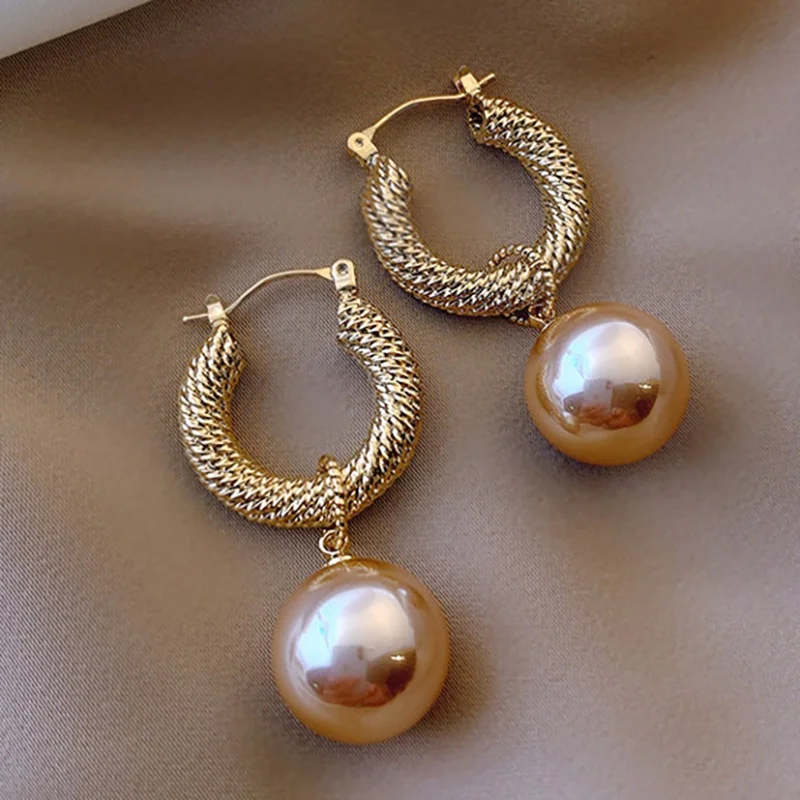 

Mifeiya Hot Sale Dominated Fashion Fine Pearl Drop Earrings Contracted Senior Geometric Metal Temperament Women Earrings Jewelry
