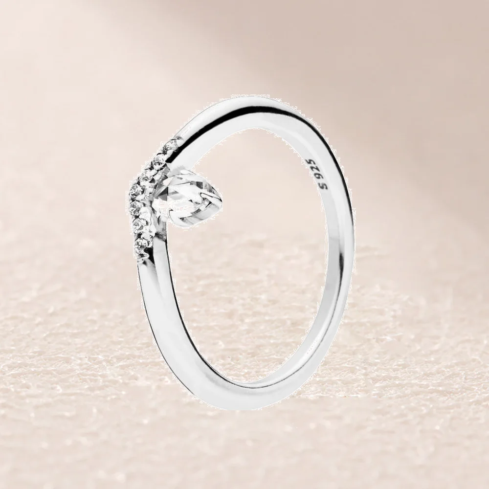 

197790CZ Classic Wish Ring