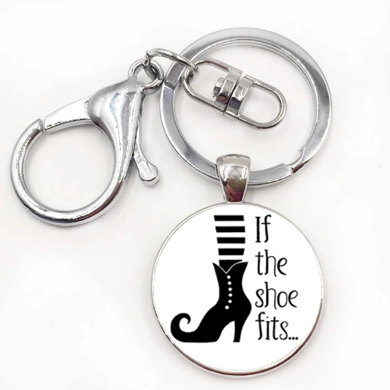 Винтажная Мода подходящая обувь для девушек и она может покорить мир брелок