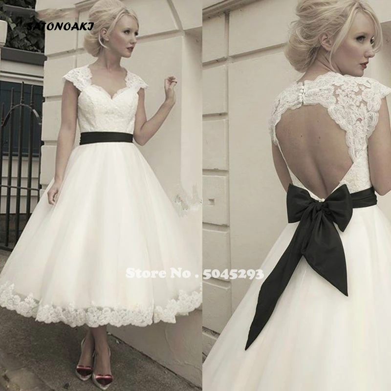 

2020 New Arrival Short Wedding Dress Cap Sleeves A Line Lace Appliques Tea Length Open Back with Bow Vestido De Novia Undefined