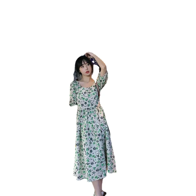 

Design niche French first love sweet puff sleeve green floral dress girl summer College style back lace-up dress women 2021 new