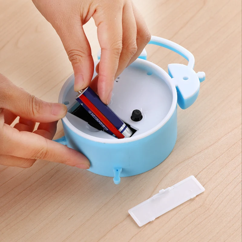 

Simple Small Clock Creatives Silent Mute Bedside Clock Personalized Convenient Use For Bedroom Office 2020ing