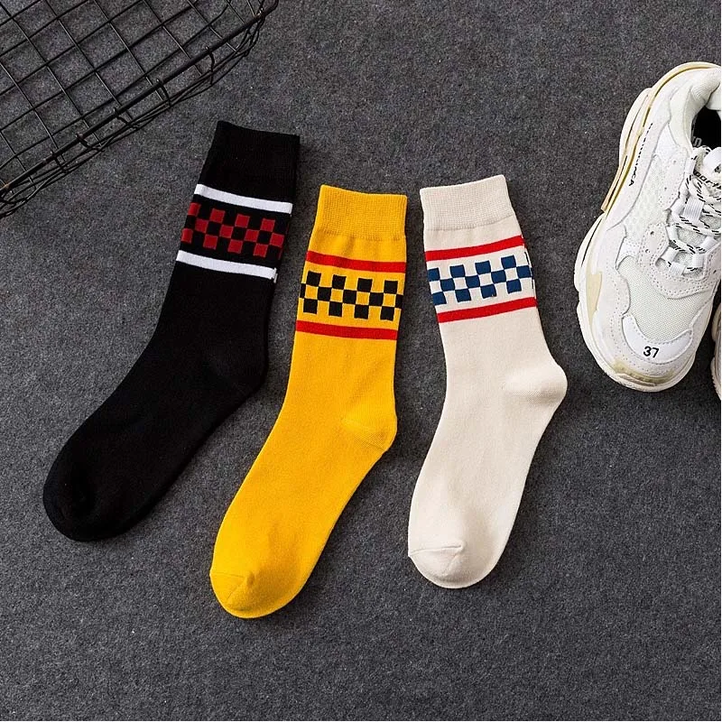 Женские хлопковые носки в уличном стиле новинка белые и черные с квадратами для