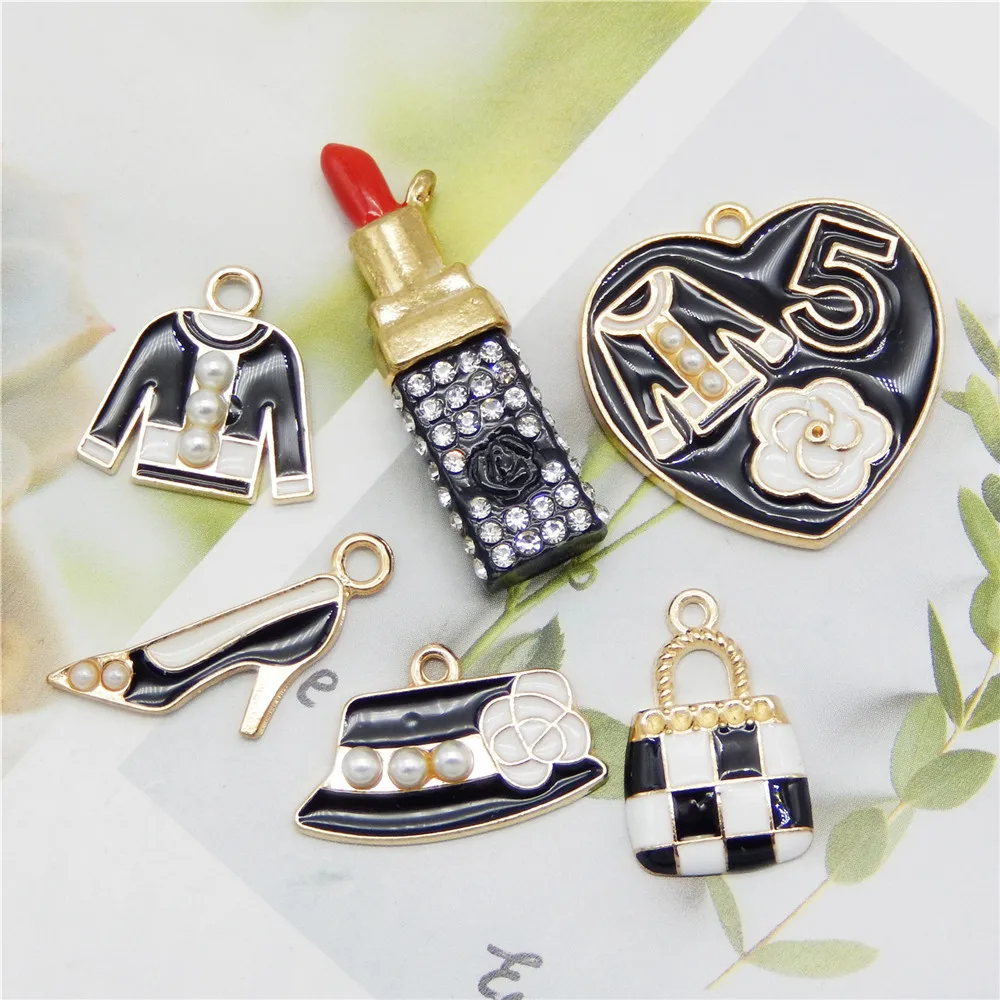 

6pcs/pack Alloy Enamel Lipstick Charms Black Tone Female Supplies Pendant For Women Bracelet Jewelry Making Accessory