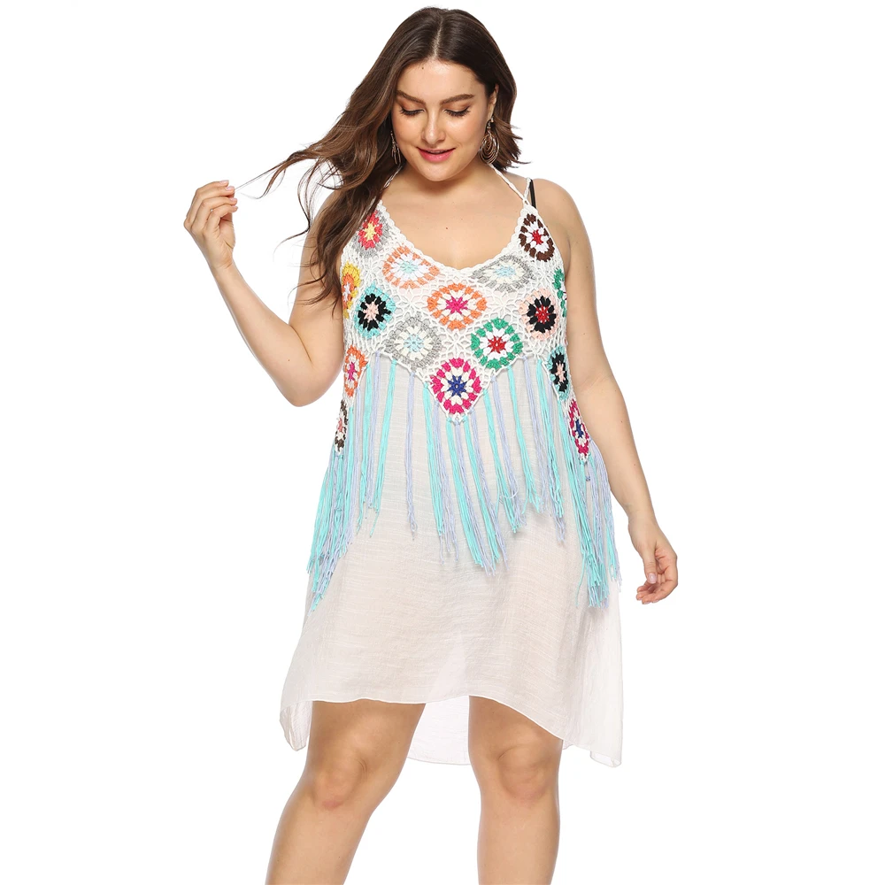 Платье женское вязаное крючком с бахромой без рукавов V-образным вырезом размера