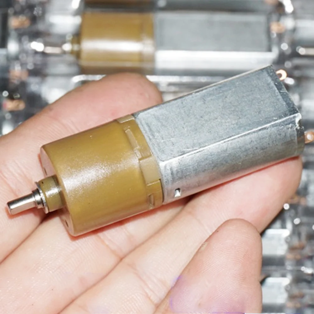 Шестеренчатый двигатель Micro 180 с угольной щеткой, 3-6 В постоянного тока, 23 об/мин-51 об/мин, медленная скорость, высокий крутящий момент, коробка передач с планетарным редуктором для игрушечного двигателя модели