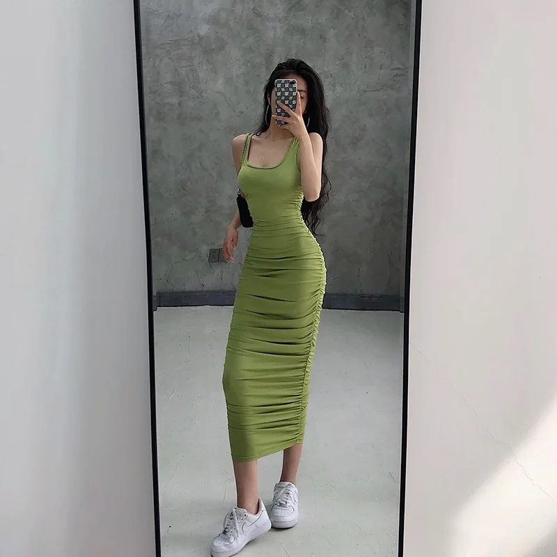 

Европейское и американское сексуальное платье миди без рукавов, облегающее платье с складками на бедрах, длинное платье на бретелях ins