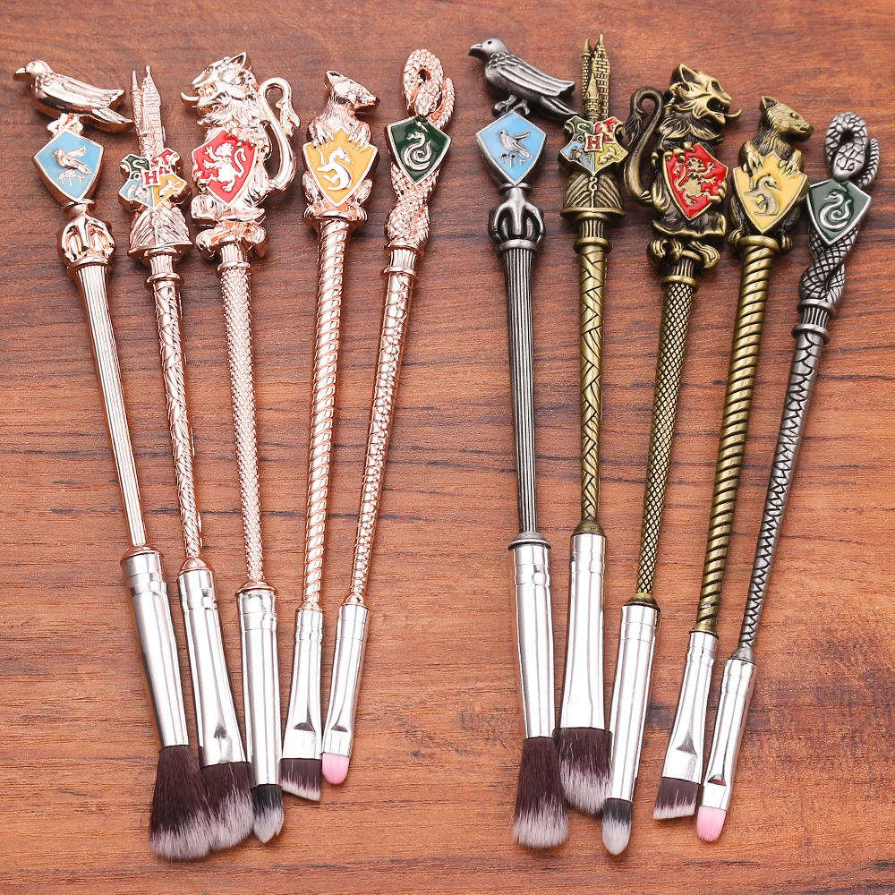 Movie Makeup Brushes Set Hogwarts Magic School Badge Enamel Animal Cosmetics Pro Eyeshadow Brush Eyebrow Lip Makeup Tool Kit