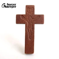100 pcs new brown wooden crosses carved jesus crucifix cross charm pendant statue sculpture jewelry findings for necklace making