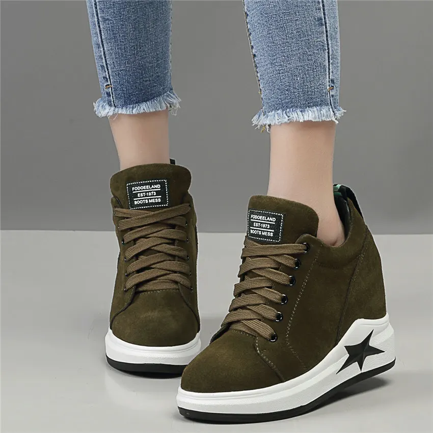 Кроссовки женские из натуральной кожи туфли-лодочки на танкетке шнуровке