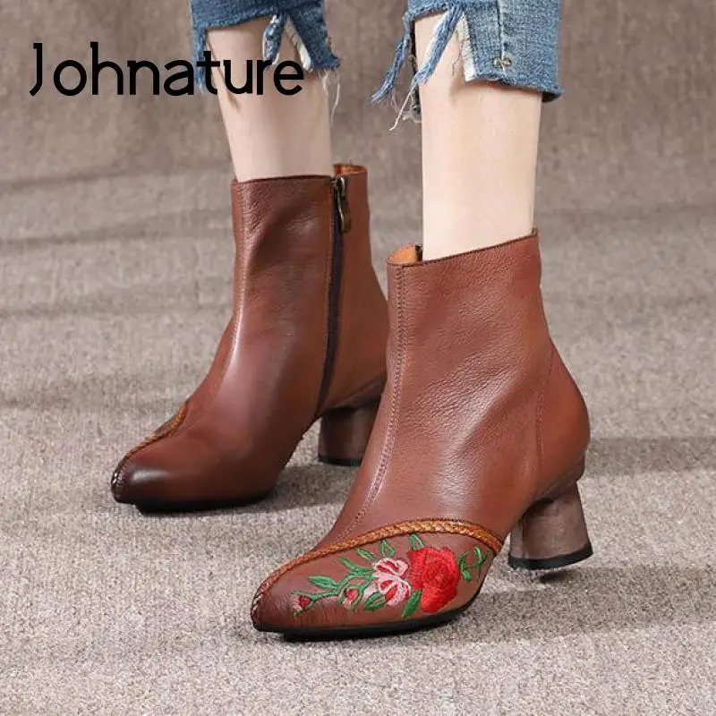 

Johnature Genuine Leather Retro Shoes Women Boots Embroidery Pointed Toe Zip 2022 New Floral Autumn/Winter Casual Platform Boots