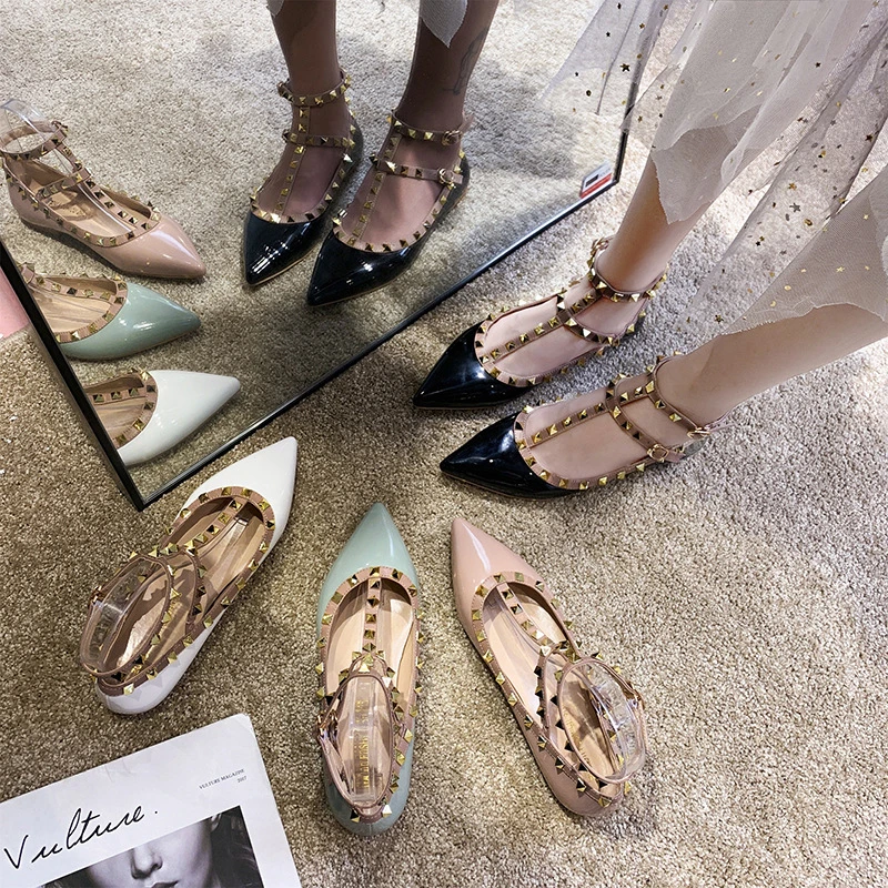 Женские туфли на плоской подошве с Т образным ремешком платье заклёпками