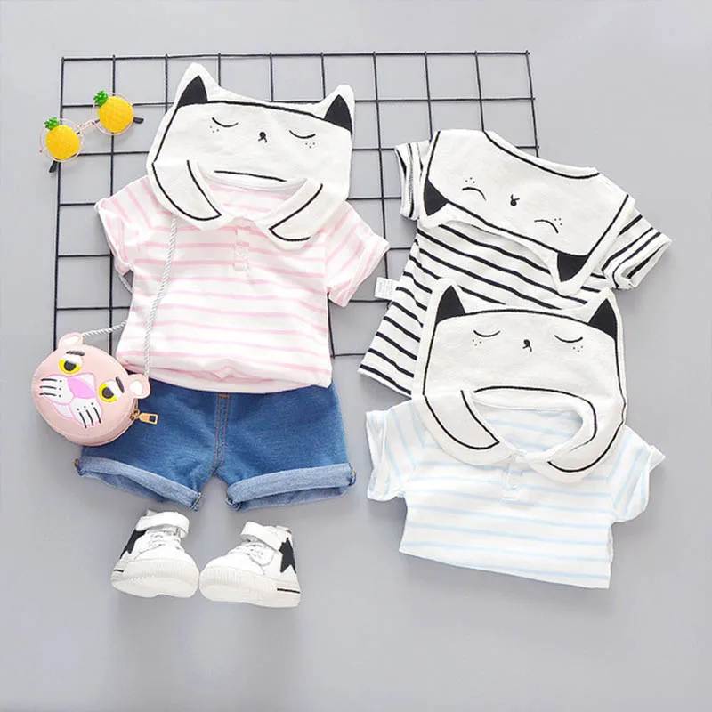 

2021 летние полосатые футболки для девочек, футболка с коротким рукавом + джинсовые штаны с рисунком героев из мультфильмов с лацканами для ма...