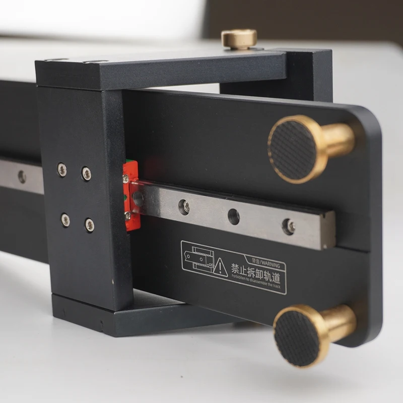 

Kitchen,Dining & Bar