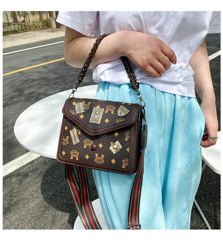 

New Woman Shoulder Bag Fashionable Simple Chain Messenger Bag High Quality Luxury Designer Handbag 2021 New Female Underarm Bag