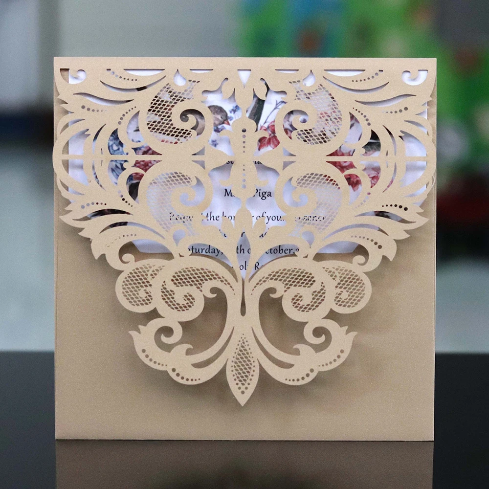 (50 шт./лот) Дешевые свадебные приглашения разных цветов с цветочным рисунком для юбилея с конвертом.