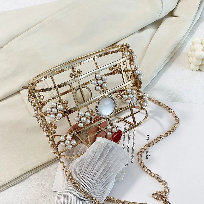 Женская вечерняя сумка в клетку металлическая рама ковш жемчужный Свадебный