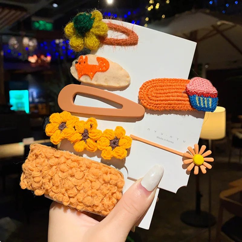 

[Xwen] 2021 Clip Headdress Elegant Plush Hairpin Side Clip Girl Lamb Wool Ins Clip Top Clip Bangs Hairpin Hair Accessories DX382