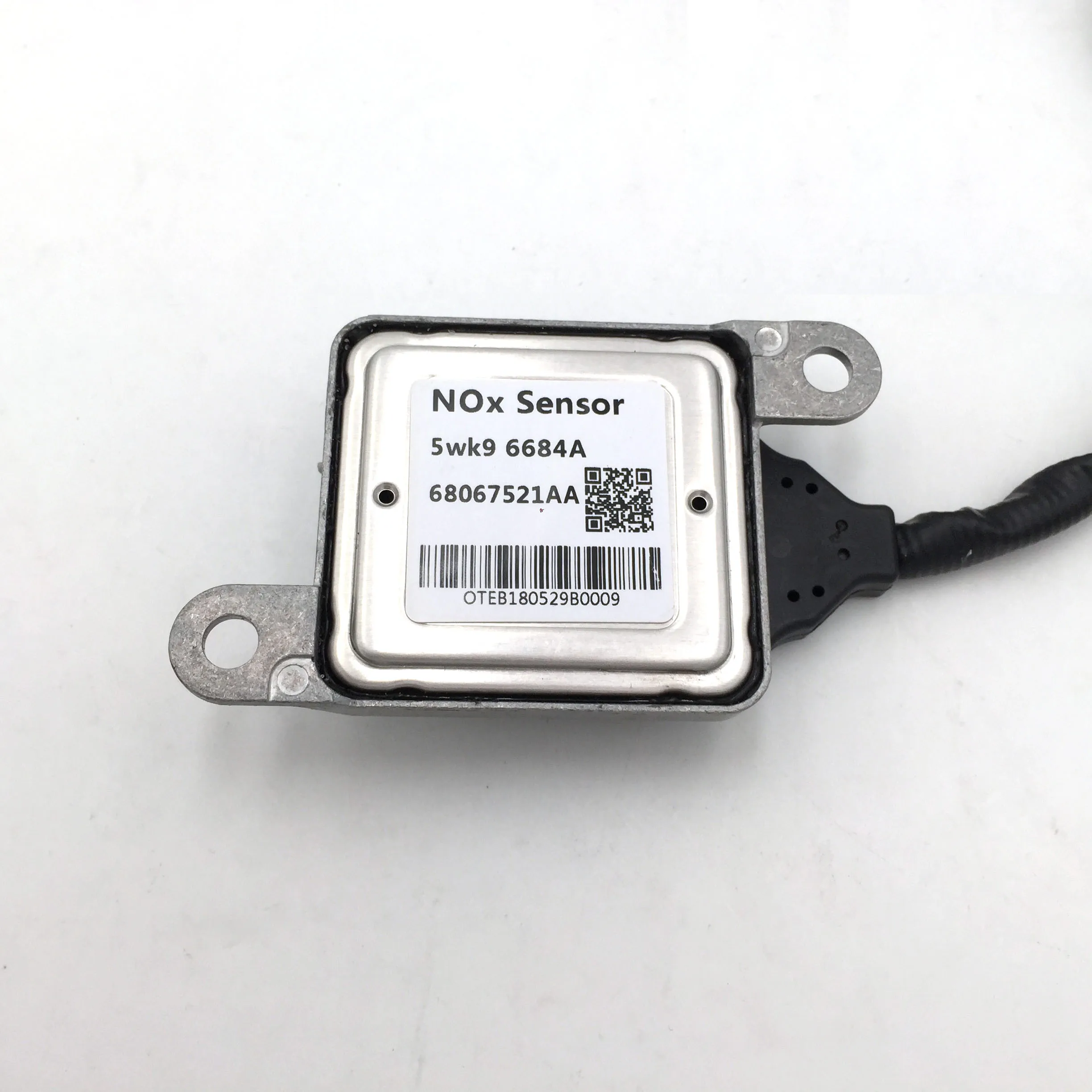 

Truck Auto Parts SCR NOx Sensor 5WK9 6684A 68067521AA nitrogen oxide sensor