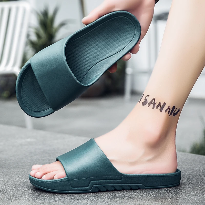 

Men Sandals Slippers Designers Comfortable Slip-on Casual Sandals Fashion Men Slippers Original Summer Beach Water Shoes