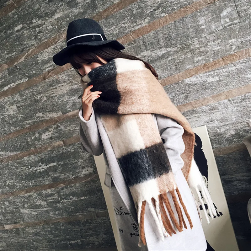 

2020 NEW fashion cashmere women plaid scarf winter warm shawl and wrap bandana pashmina long tassel female foulard thick blanket