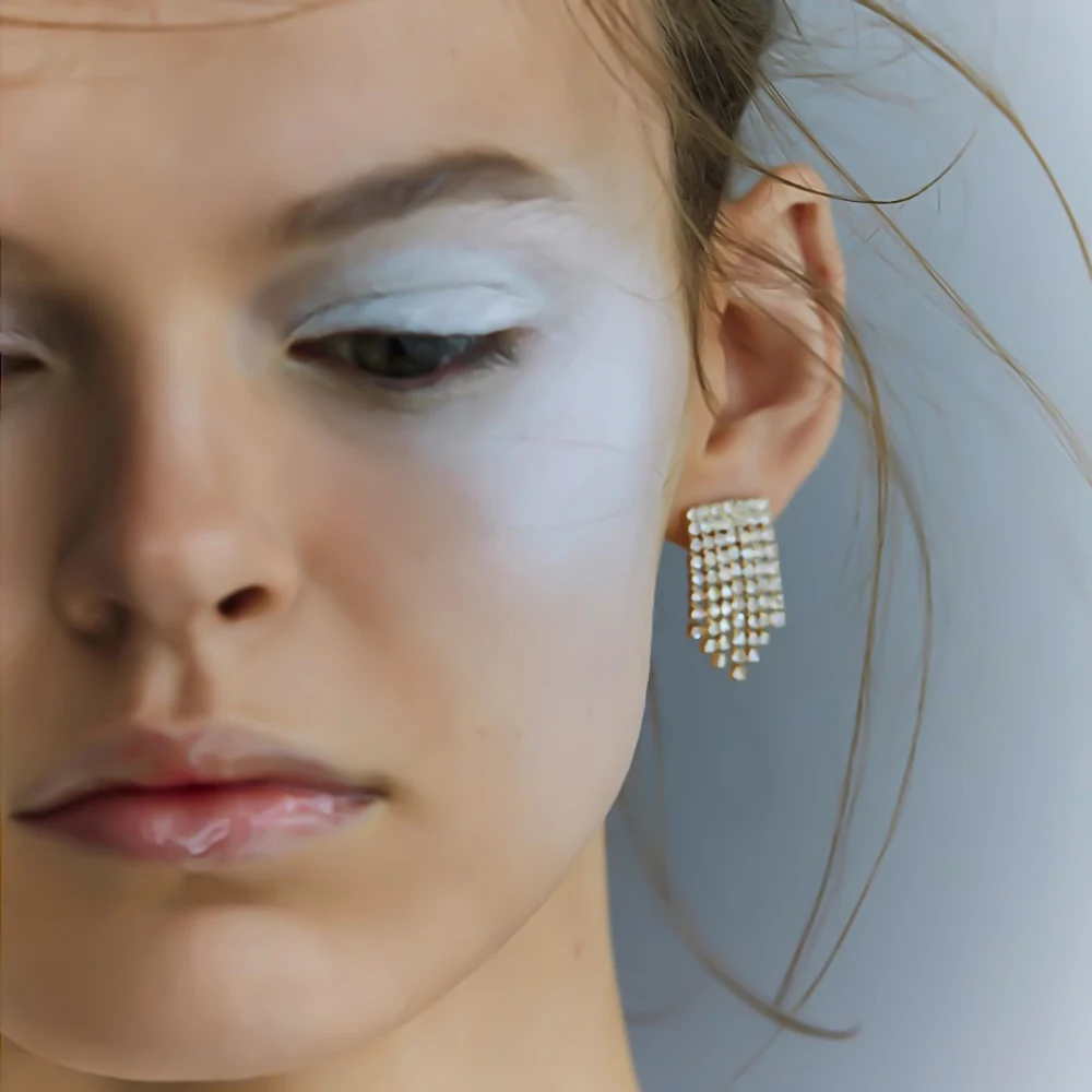 Yhpup Роскошные серьги с кисточками со стразами блестящие гвоздики темперамент