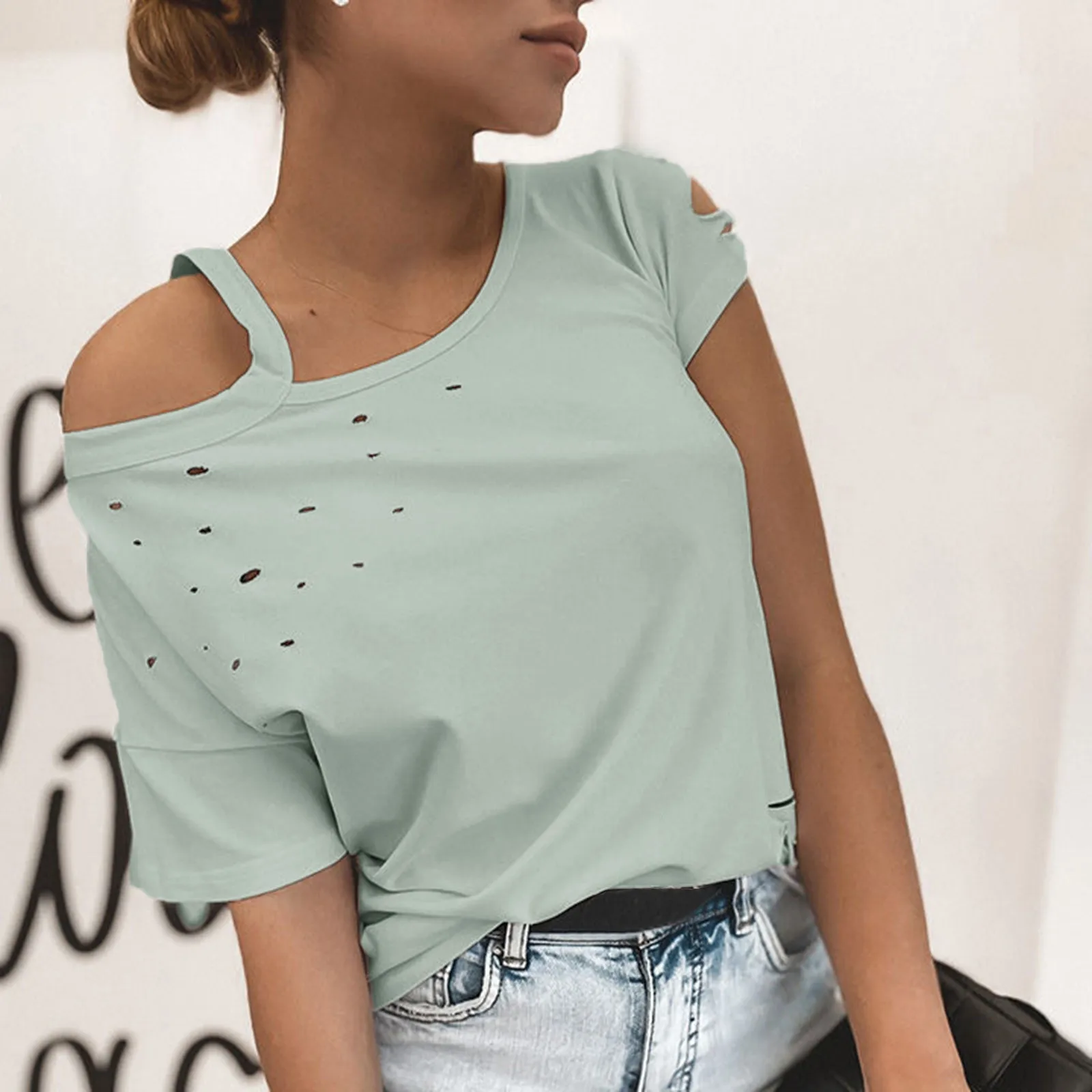 

2021 Summer White Tops Women Off Shoulder Blouse Sexy Short Sleeve Tops Tees Female Lady Casual Blouses And Shirts