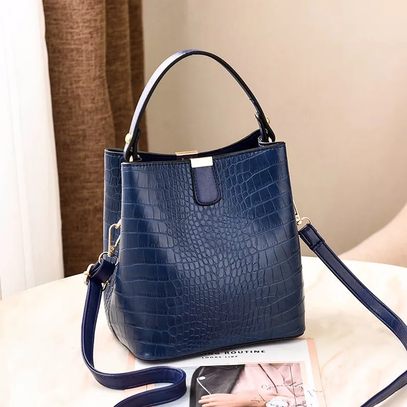 retro alligator bucket bags women crocodile pattern handbag capacity casual crocodile shoulder messenger bags ladies pu purse free global shipping