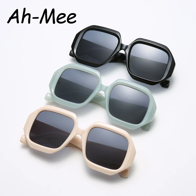 

2021 New Women Personality Square Sunglasses Fashion Polygon Frame Eyeglasses Lady Gradient Sun Glasses Eyewear Party Gifts