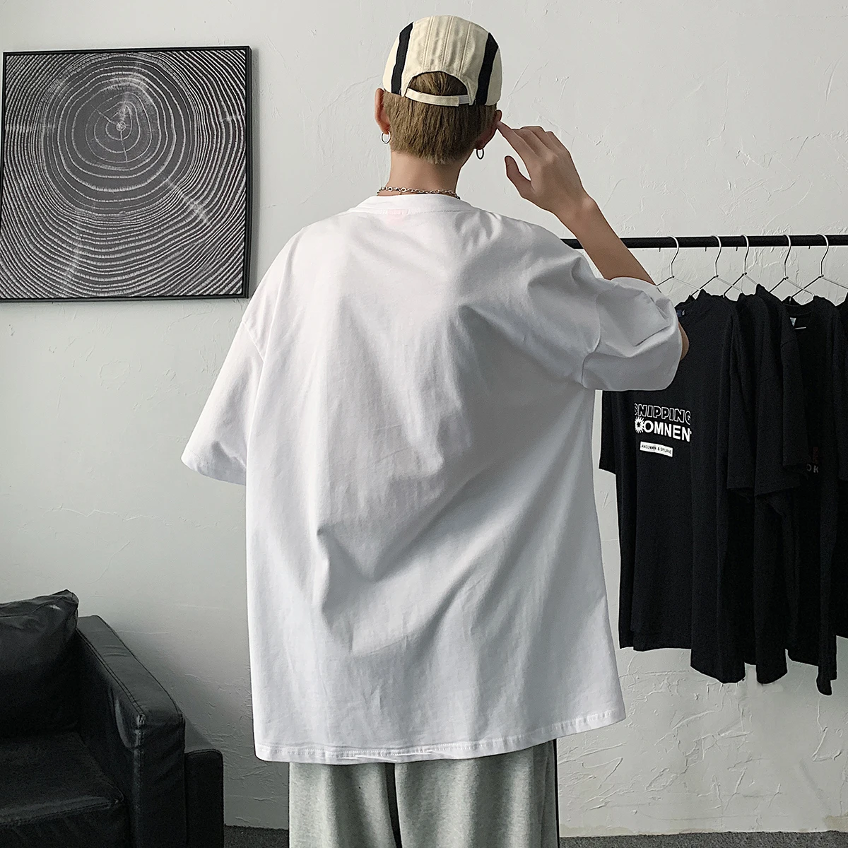 

Nice Pop Fashion Men T-shirt Loose Hole T-shirt Men Hip Hop Streetwear O Neck Short Sleeve Fitness T-shirt Tee Shirt Homme