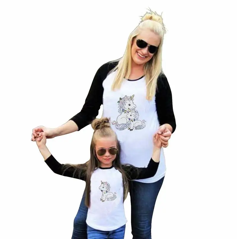 

Babyinstar Одинаковая одежда с единорогом для мамы и дочки, Одинаковая одежда для семьи, топы с длинными рукавами, футболки, Семейные комплекты, п...