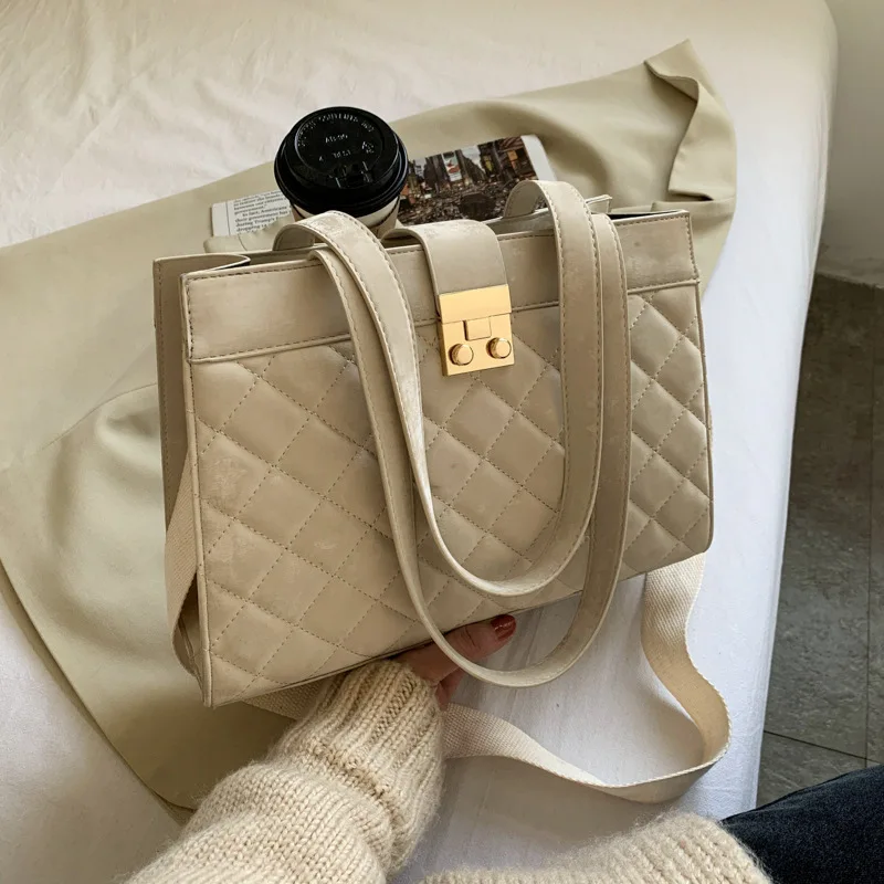 

Lingge large-capacity bag women's2021autumn and winter new fashion all-match messenger bag high-quality atmospheric shoulder bag