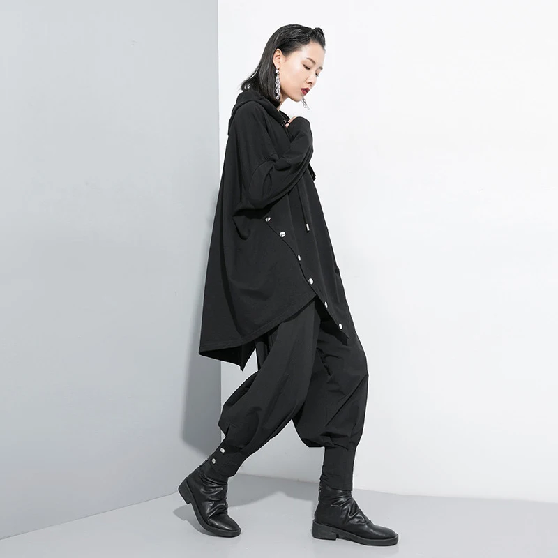 TWOTWINSTYLE Лоскутные женские толстовки с заклепками, с капюшоном, с длинным рукавом, Необычные толстовки, женские, осень, уличная мода, новинка