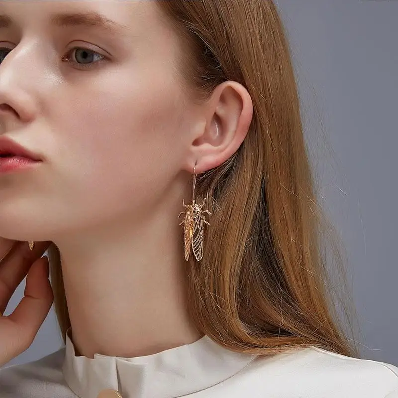 

Insect Drop Earring Vrouwen Gouden Cicade Hanger Dames Legering Geometrische Oorbellen Trendy Mode-sieraden Party Kleur Gou J2Q2