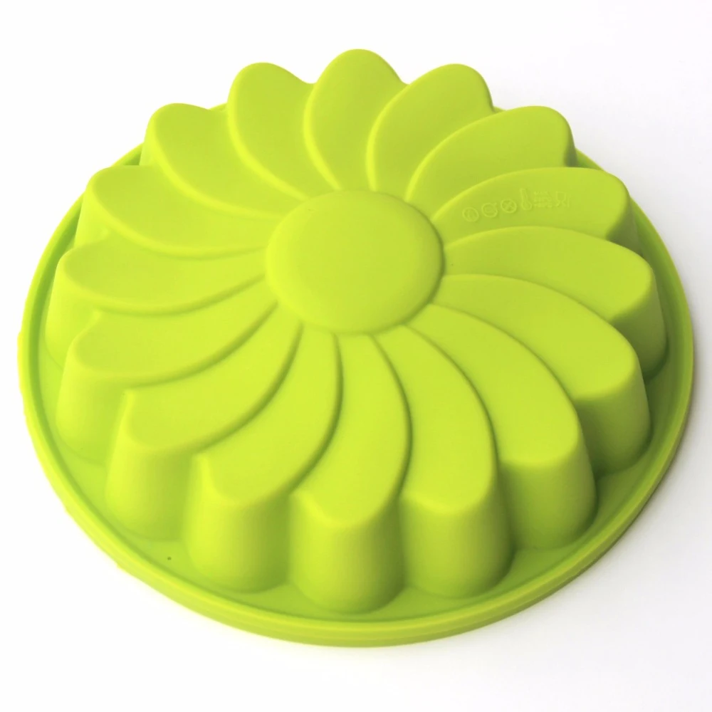 

8 inch Round Silicone Cake Mold Oven Baking Tools Chiffon Cake Mold (Colors Random)
