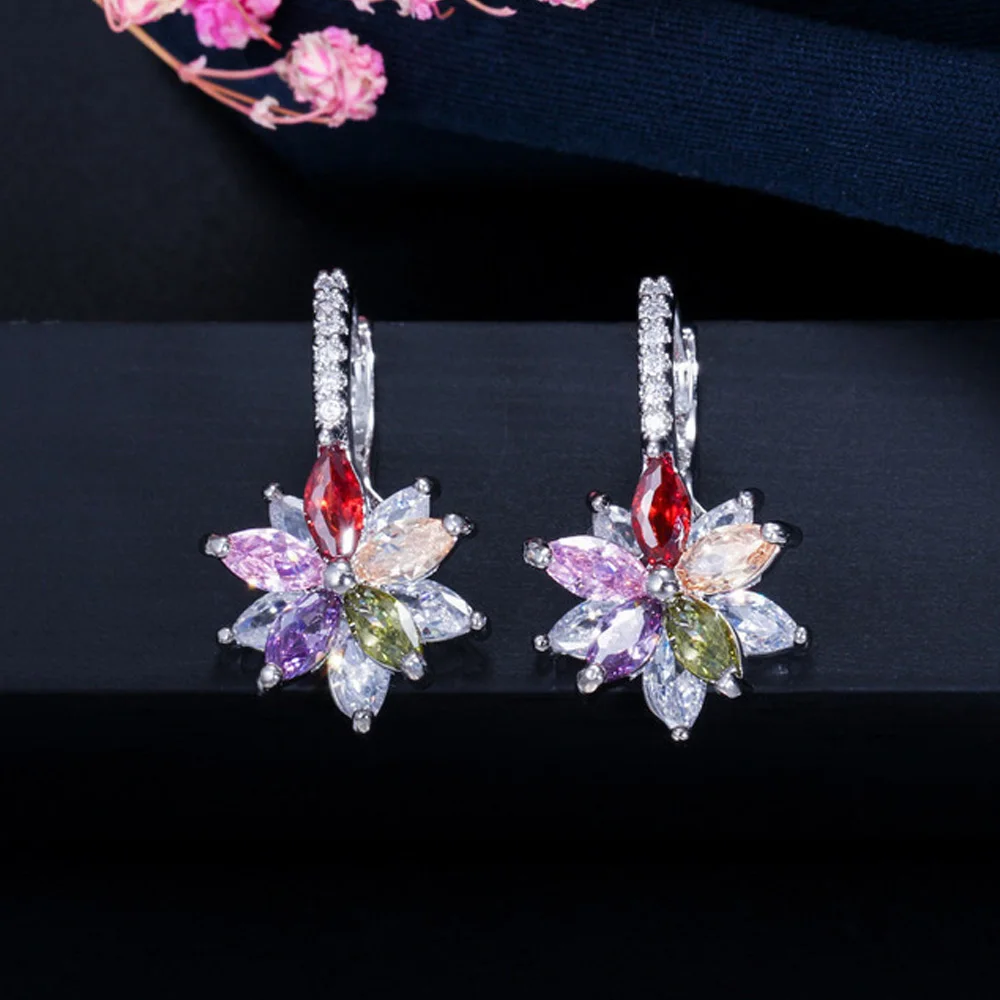 ThreeGraces Модные Разноцветные зеленые розовые красные кубические циркониевые хрустальные вечерние серьги-гвоздики с огранкой маркиза с милым цветком для женщин ER311