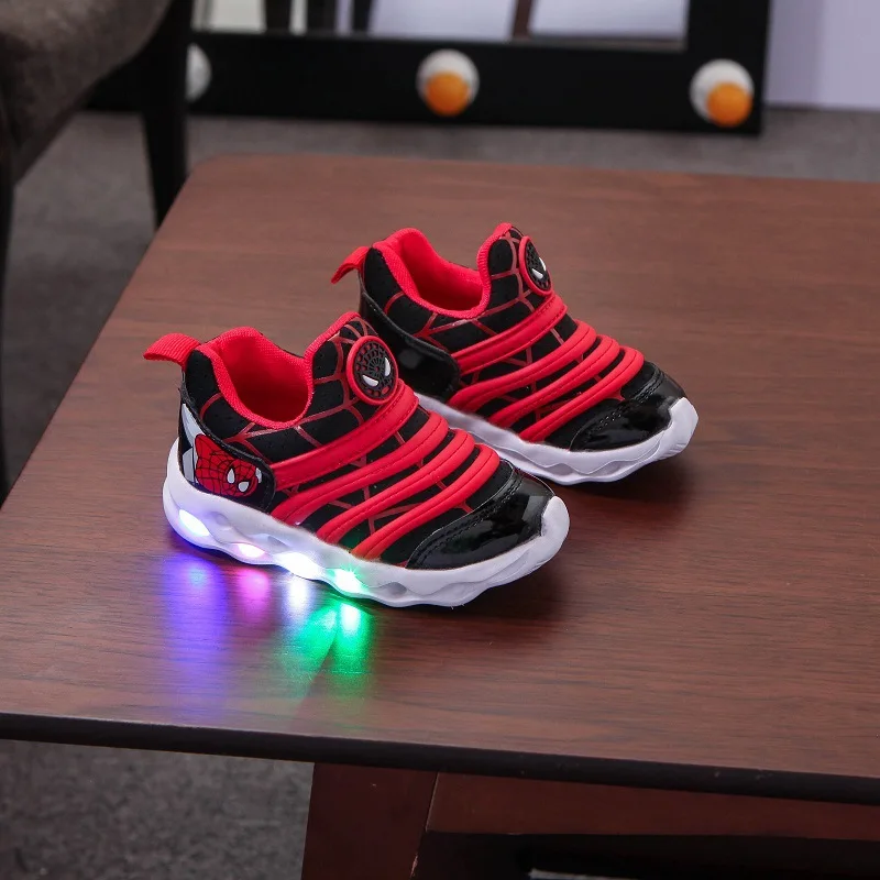 Дисней детская в мультипликационном стиле с человеком пауком для маленьких