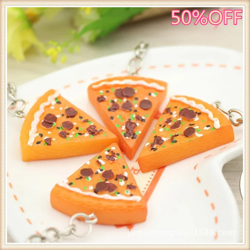 100pcs/Lot Novelty Plastic Food Pizza Keychains Mini Pizza Shaped Keyrings Gifts