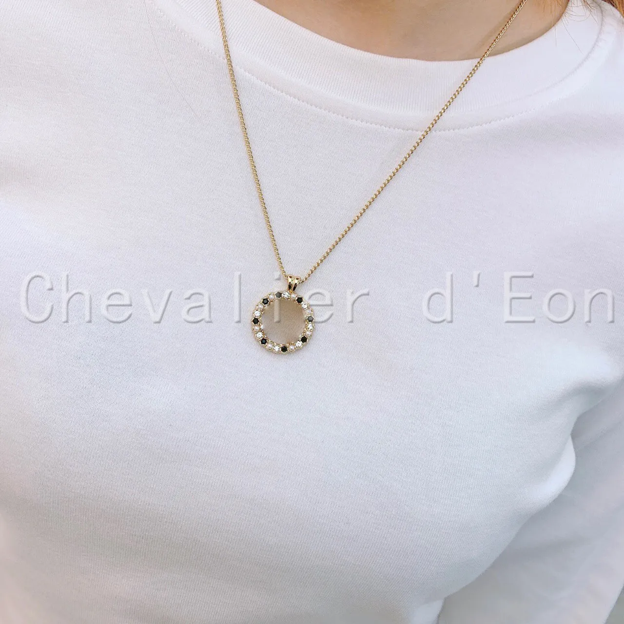 

Classic Brand Elegant Circle Round Pendant Crystal And Pearl Pave Chain Necklace Wedding Gift Fashion Jewelry For Women