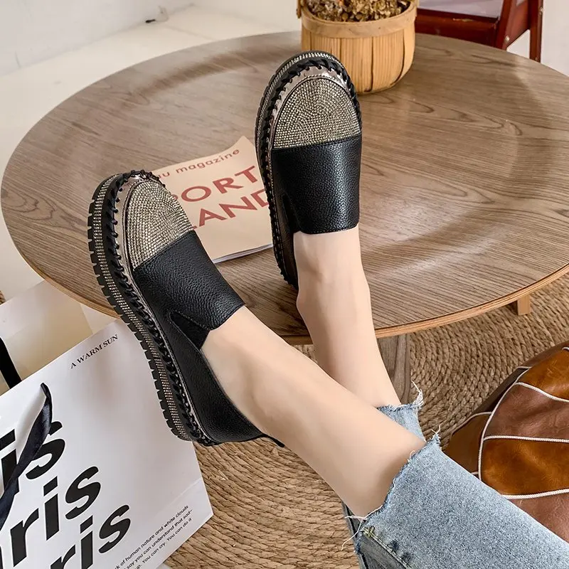 Женские повседневные туфли стразы Декор однотонная модная мягкая толстая