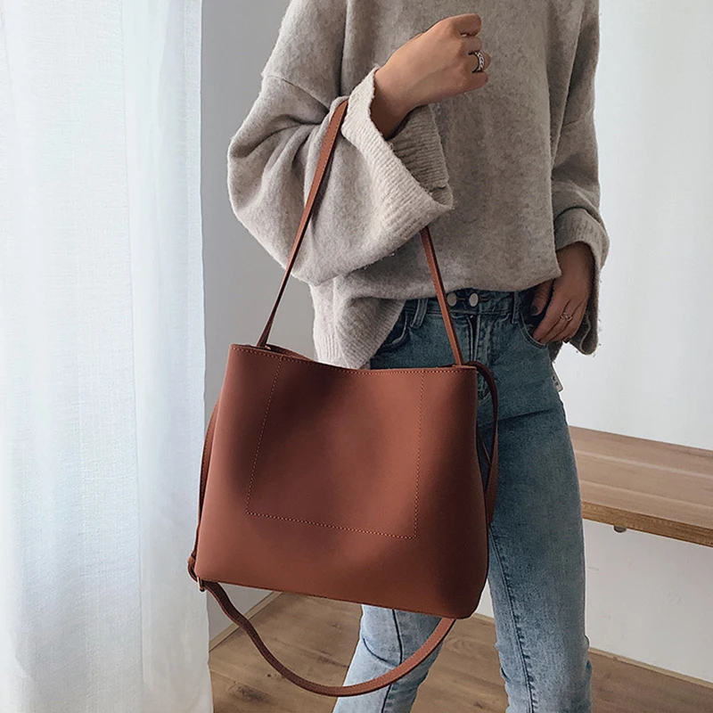 

Casual Large Capacity Totes Designer Handbags Luxury Matte Leather Female Shoulder Messenger Bag Big Buckets Bag Lady Purse 2022