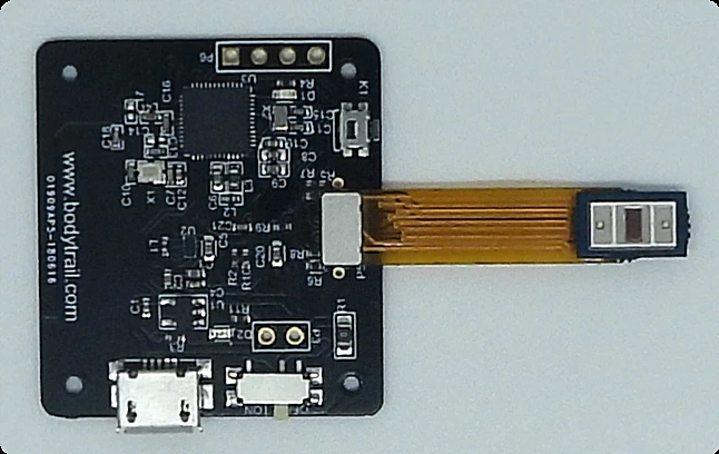 Полностью интегрированный модуль датчика сердечного ритма и кислорода в крови