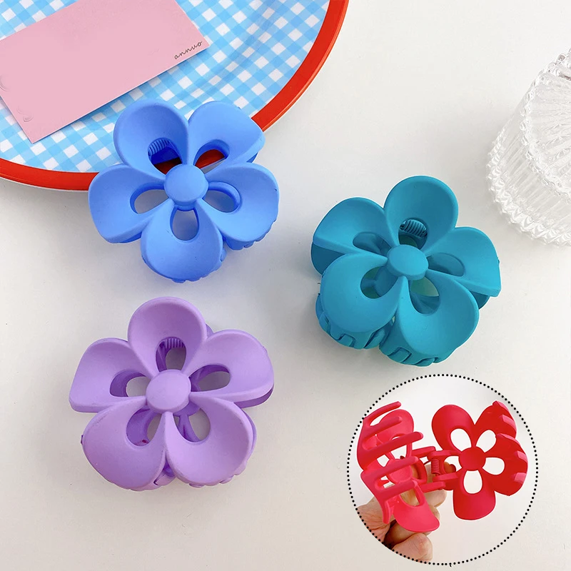 

Candy Colors Big Flower Shaped Frosted Hair Clip Women Girls Temperament Plastic Hair Claw Big Size Geometric Hair Accessories