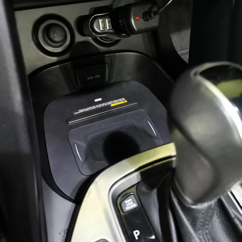 15 Вт автомобильное беспроводное зарядное устройство QI для Hyundai Santa Fe IX45 2013 2014 2015 2016