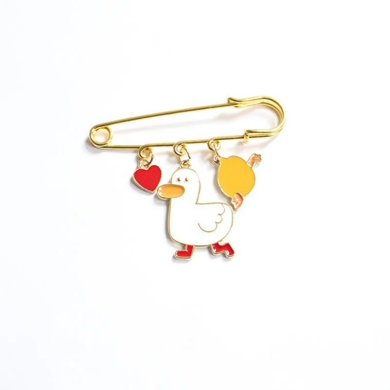 

Funny Cute Duck Pins Cartoon Dog Duck Enamel Brooches Badges Yellow Animal Lapel Pin Clothes Backpack Badge Jewelry Gifts